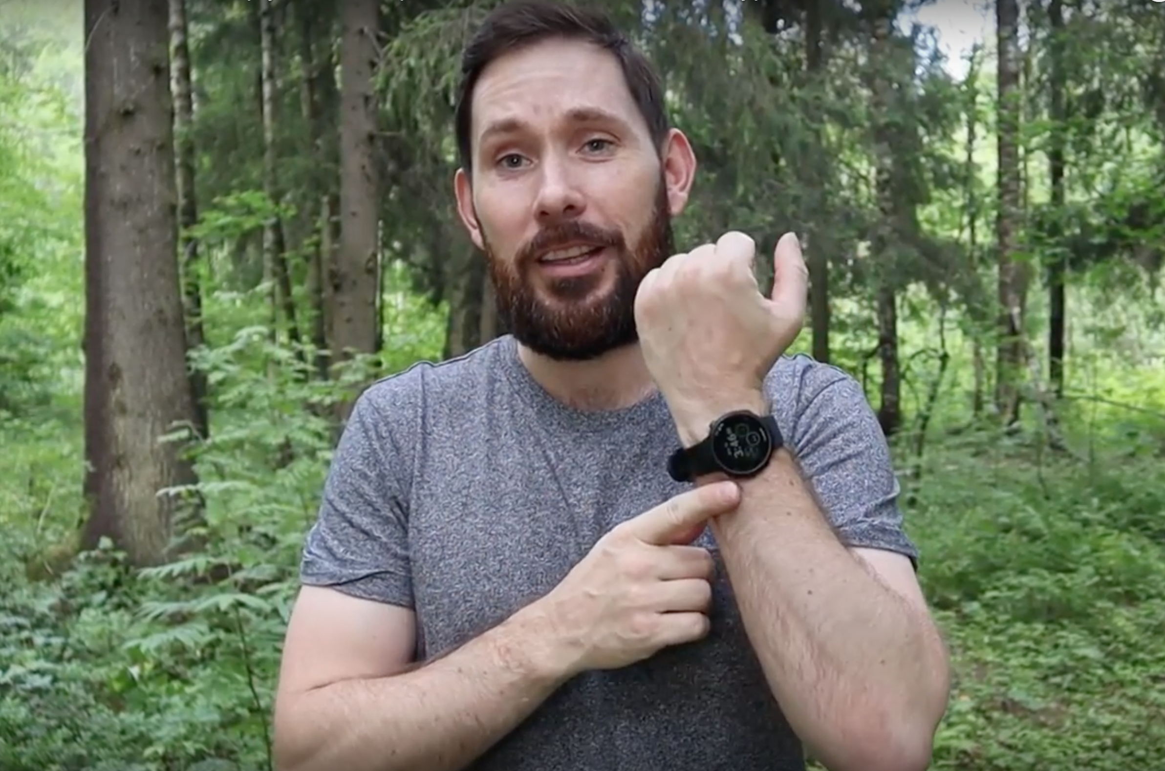 Garmin Forerunner 45 - обзор умных спортивных часов начального уровня